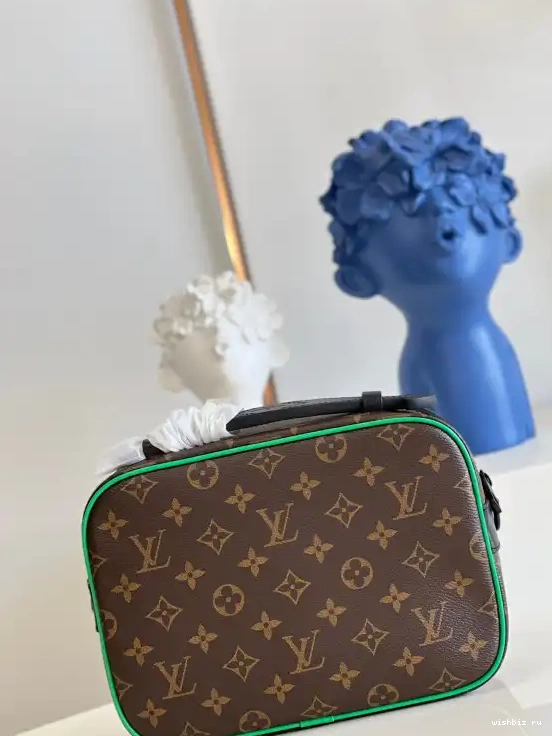 WIS LOCK S MESSENGER LOUIS VUITTON 0630
